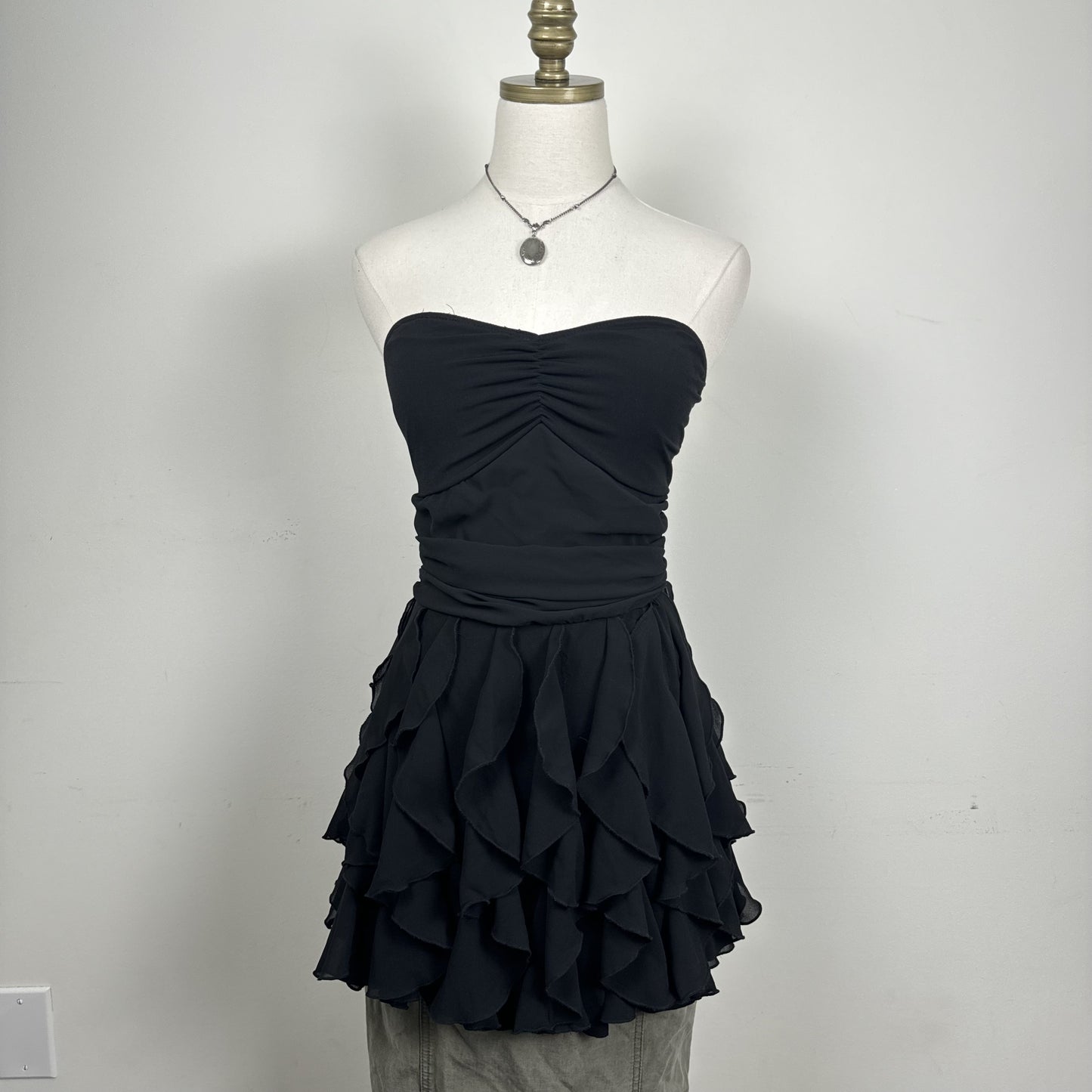 Black Chiffon Ruffle Hem Babydoll Tube Top – view 3