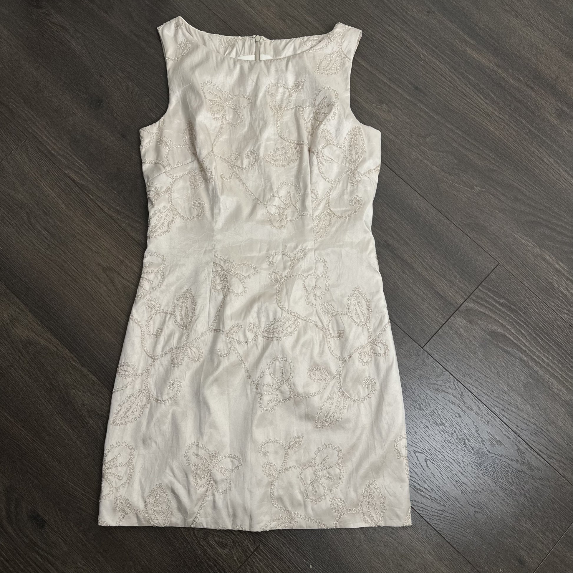 Beige Embroidered Fitted Sheath Dress with Lining – view 12