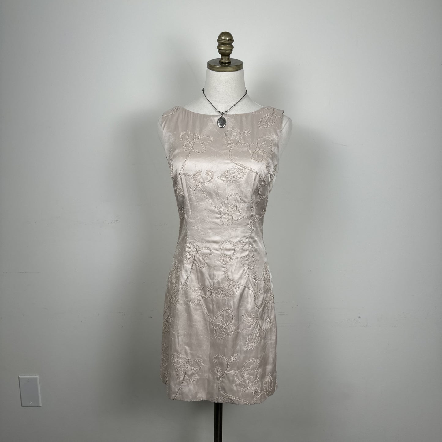 Beige Embroidered Fitted Sheath Dress with Lining – view 9