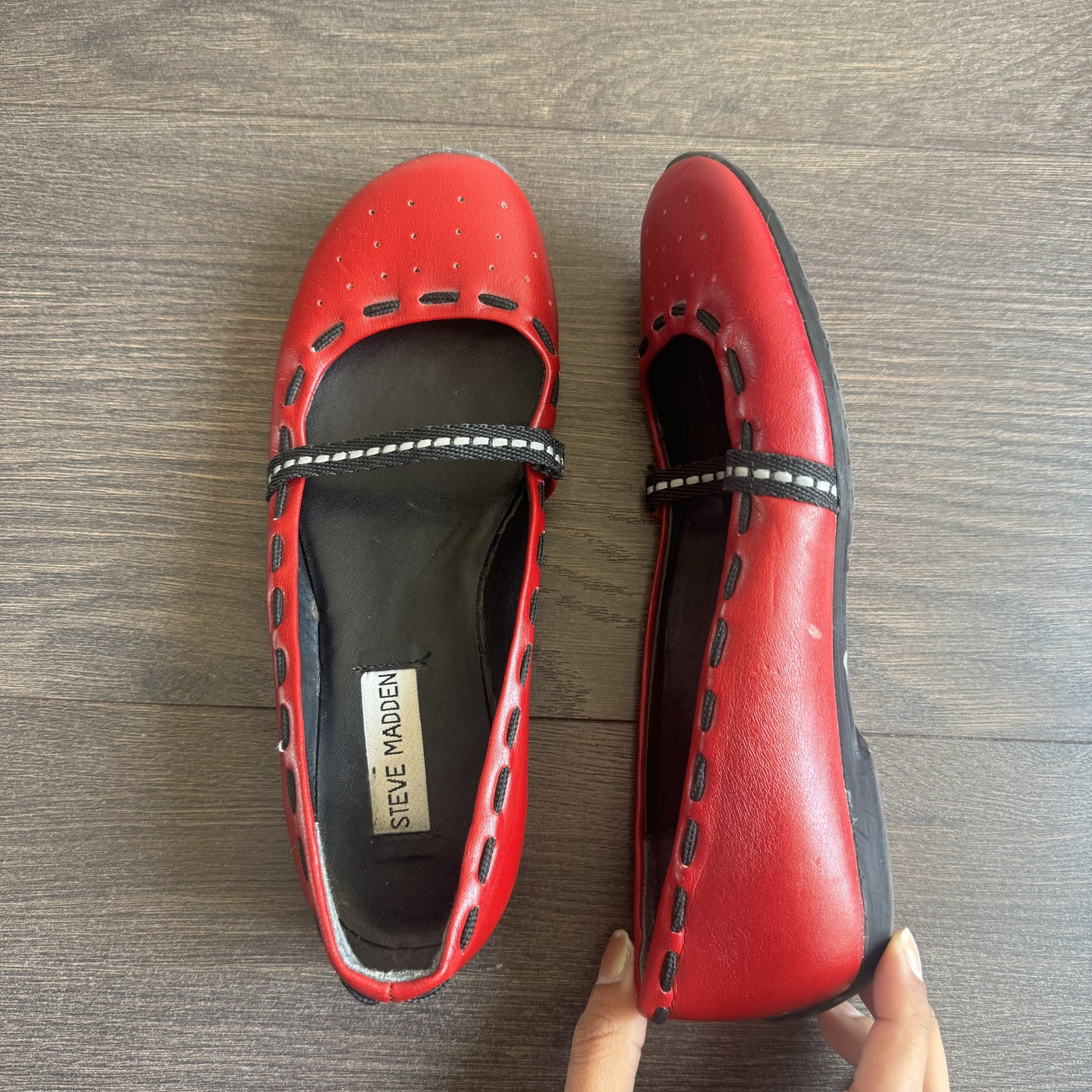 Vintage Steve Madden Red Ballet Flats with Black Contrast Stitch – view 3