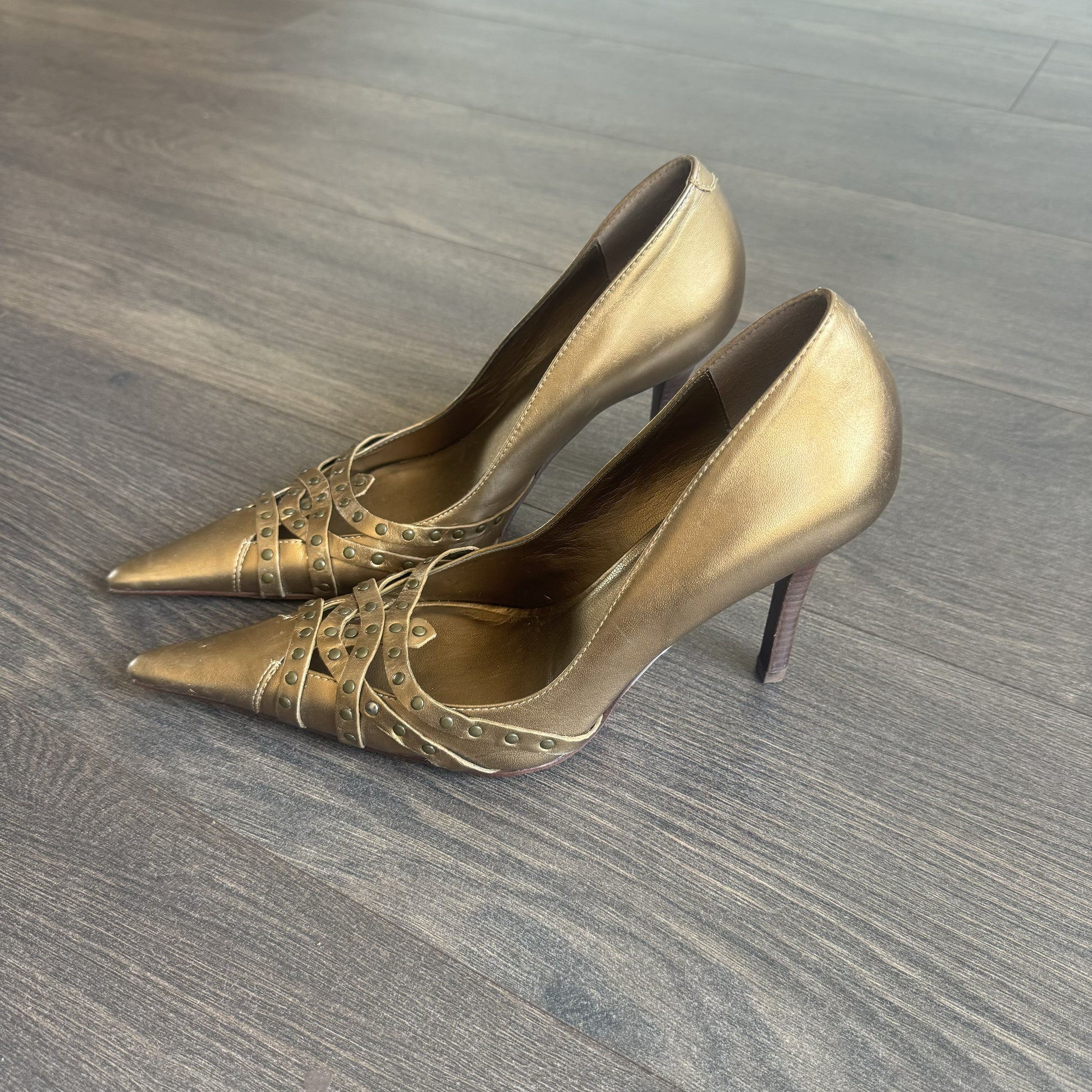 Vintage Aldo Gold Studded Pointed Toe Kitten Heels – view 8