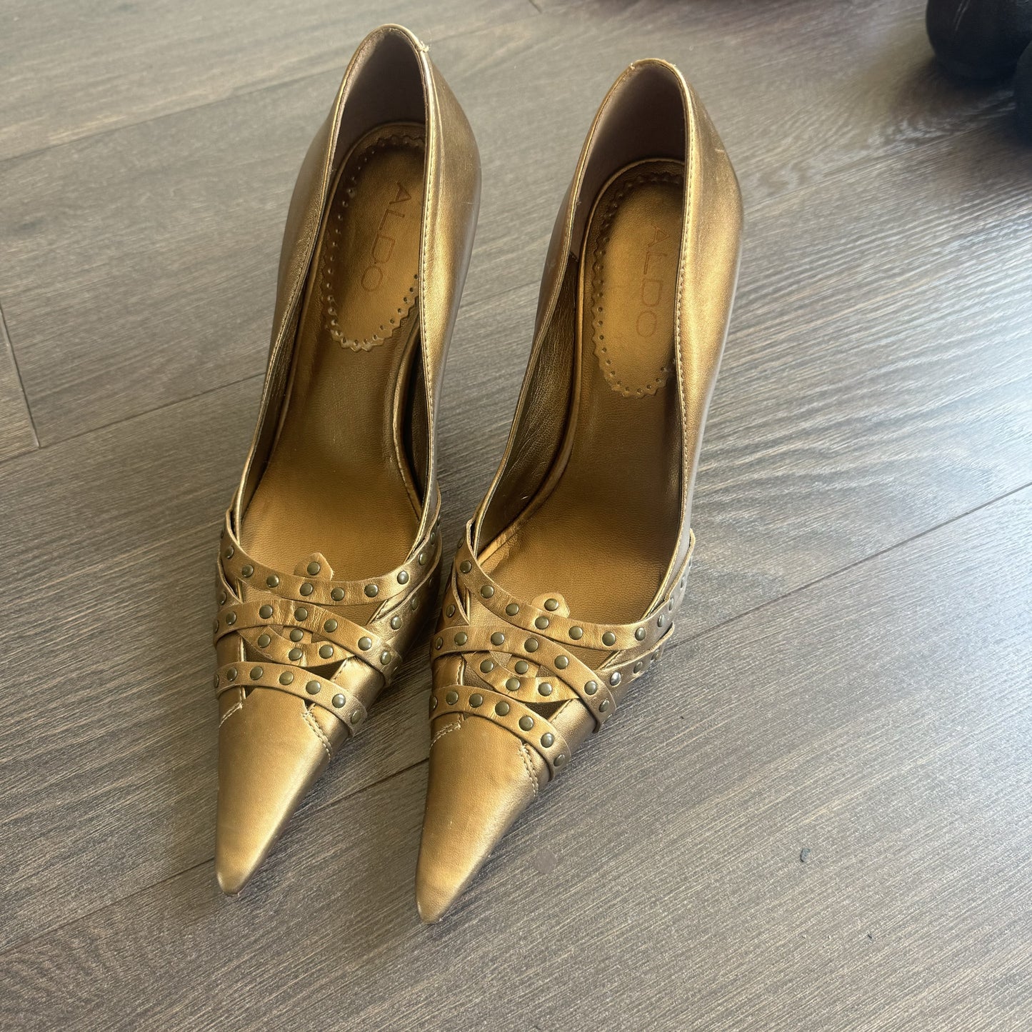 Vintage Aldo Gold Studded Pointed Toe Kitten Heels – view 9