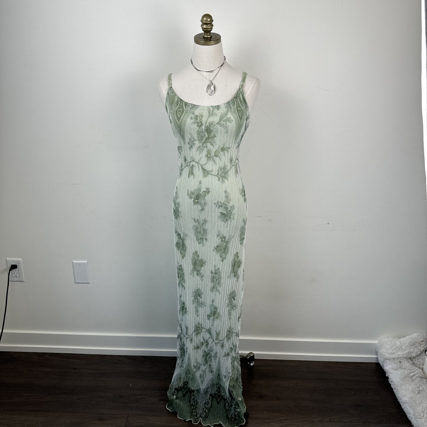 Vintage Le Chateau Pastel Green Chiffon Mesh Pleated Maxi Dress – view 3