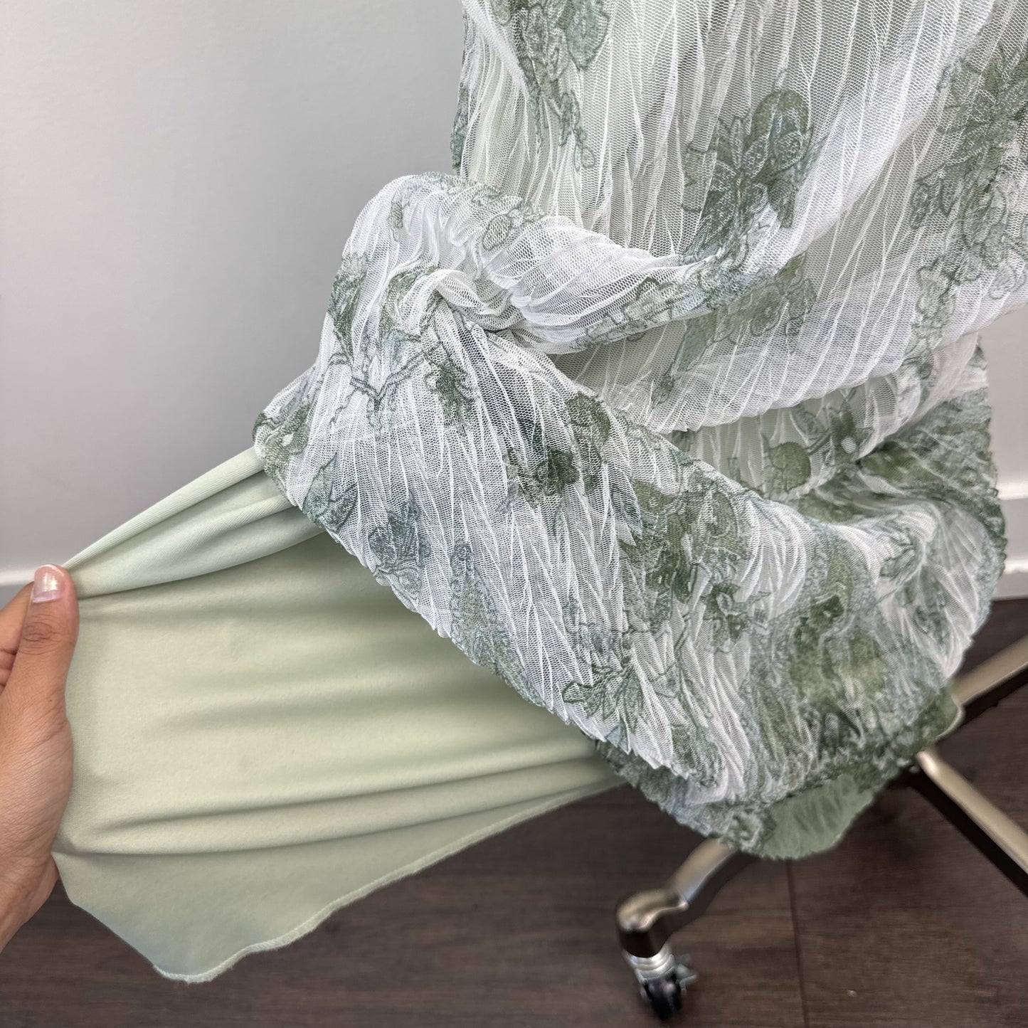 Vintage Le Chateau Pastel Green Chiffon Mesh Pleated Maxi Dress – view 9