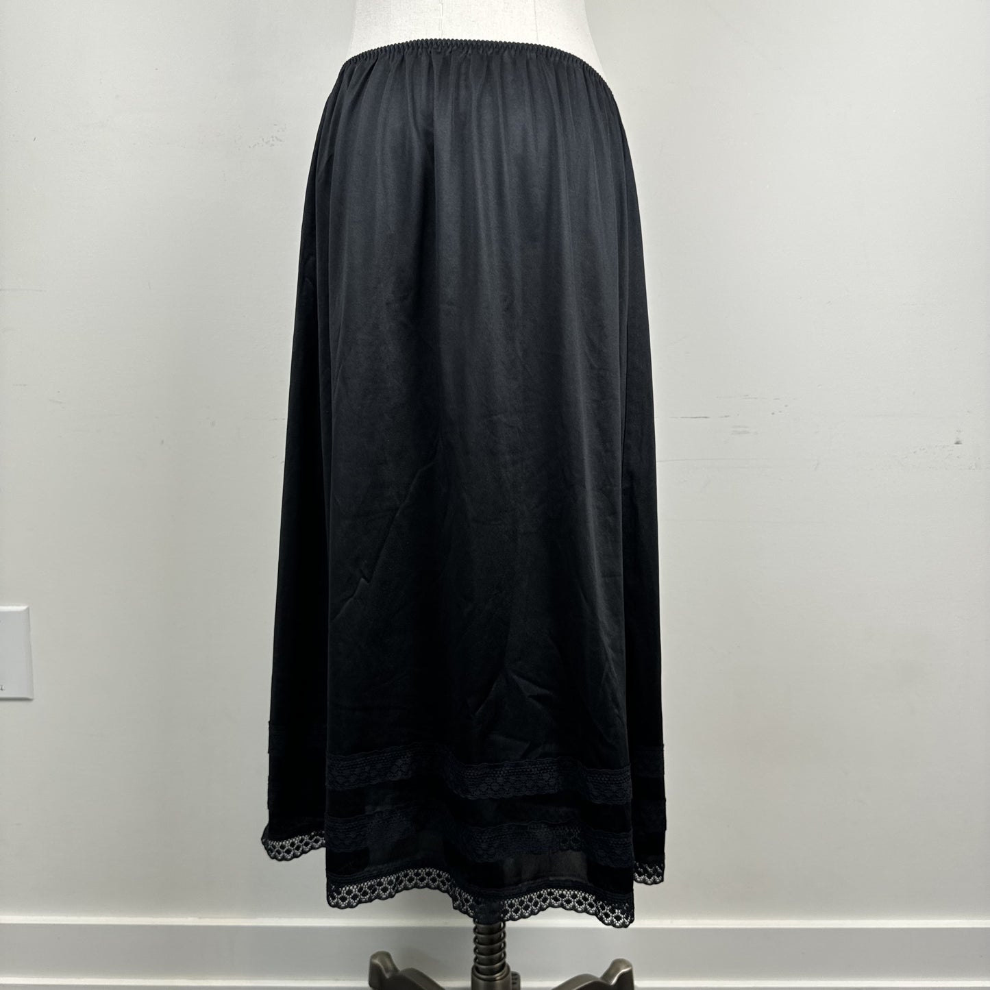 Black Satin Lace Trim Midi Slip Skirt – view 4