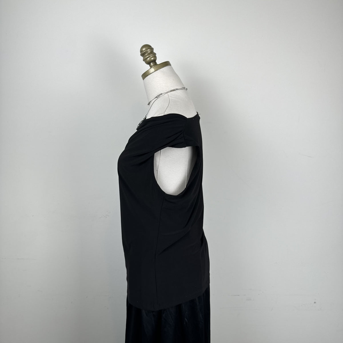 Vintage Black Cowl Neck Sleeveless Top – view 6