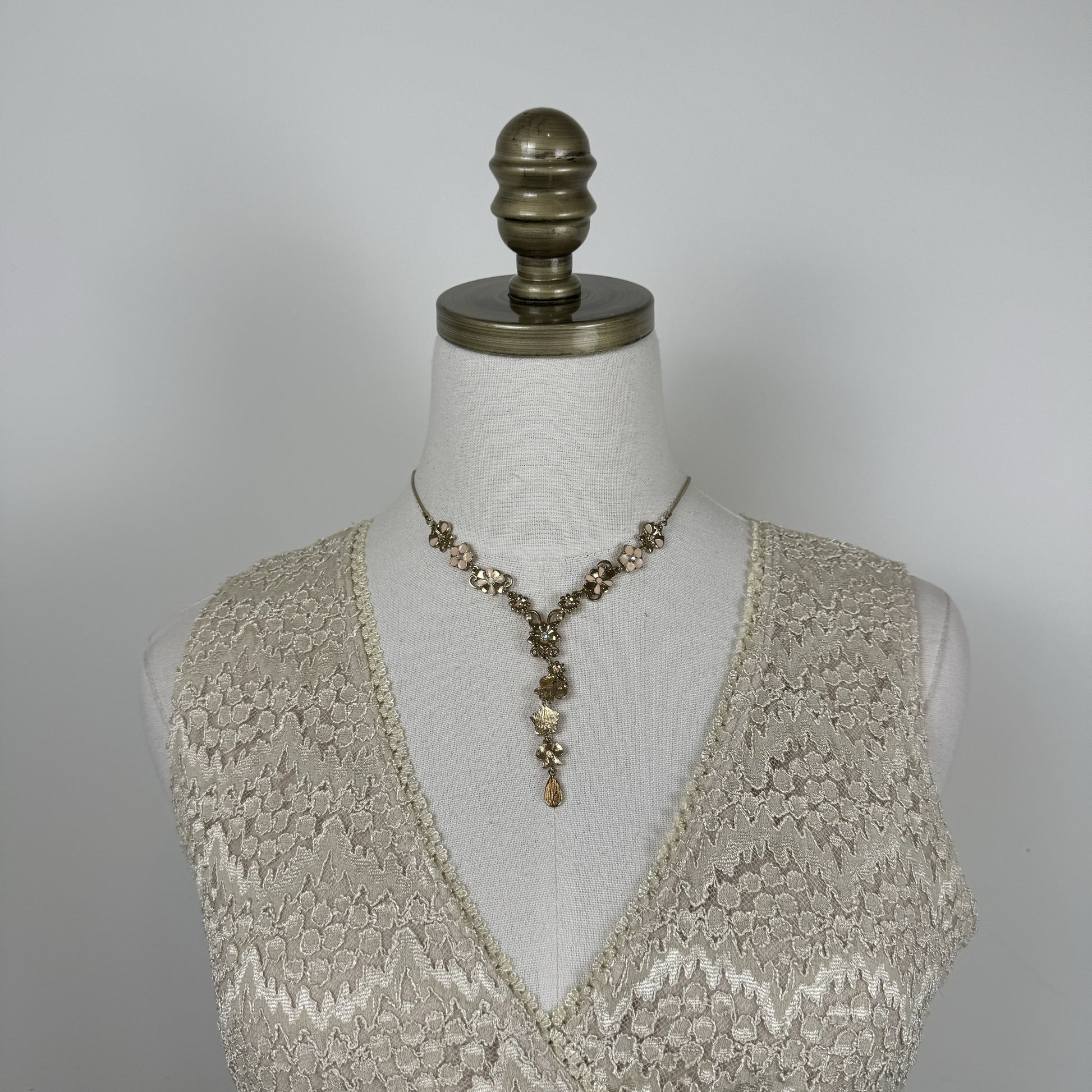 Vintage Beige Lace Sleeveless Wrap Top – view 6