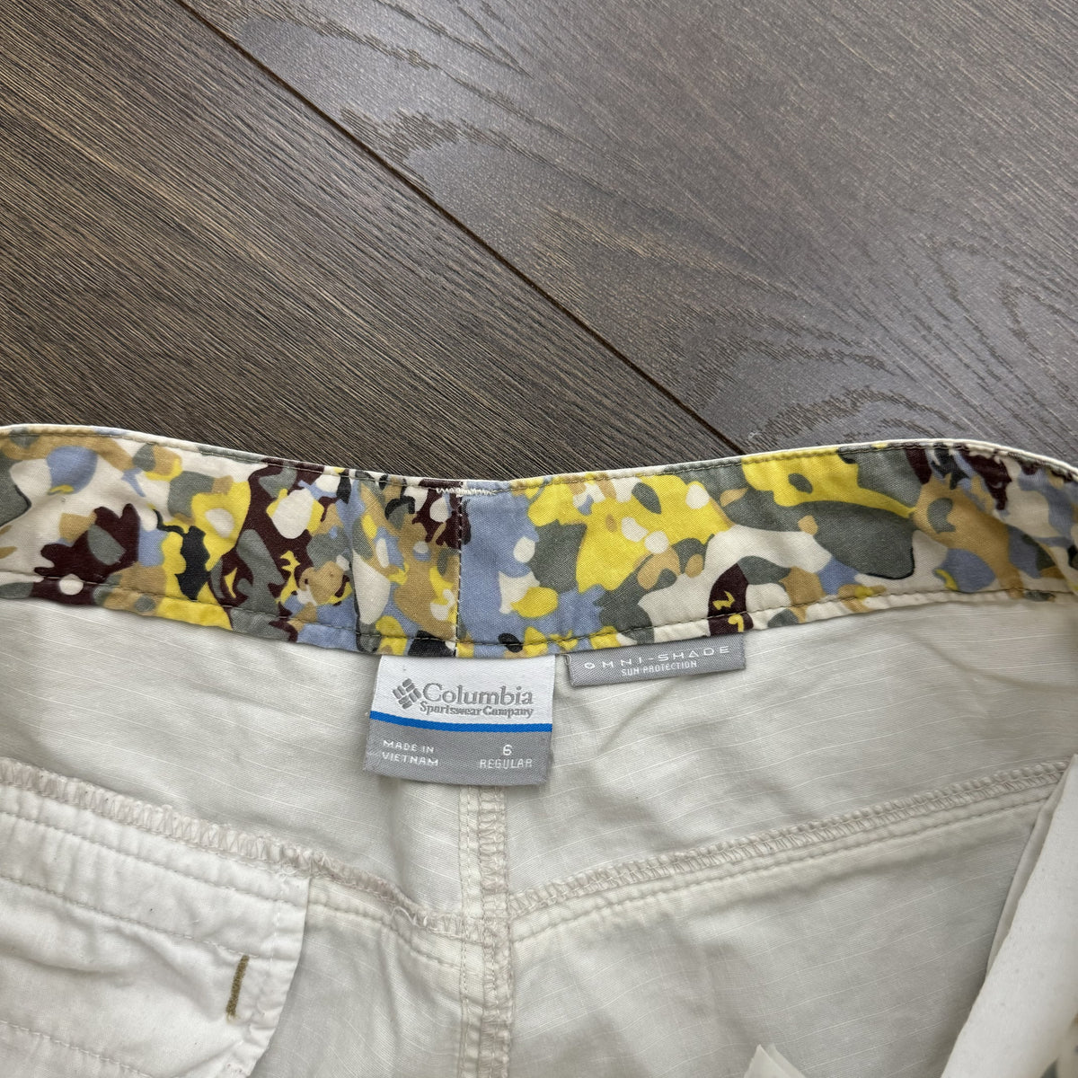 Columbia White Flared Cargo Pants – view 7