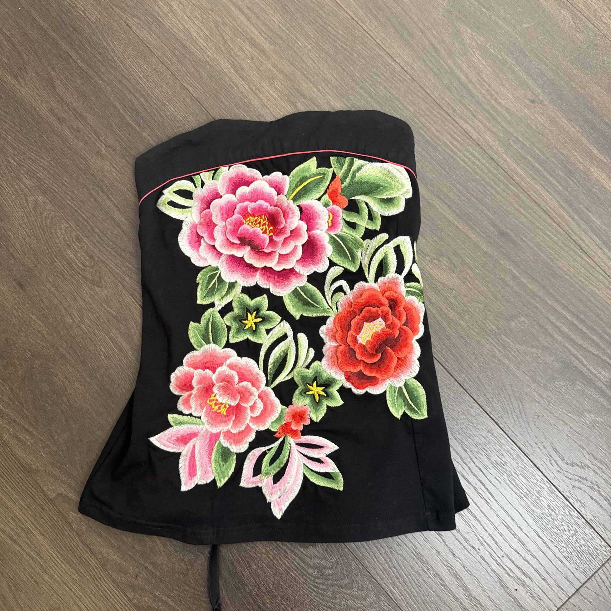 Black Floral Applique Embroidered Halter Tube Top – view 7