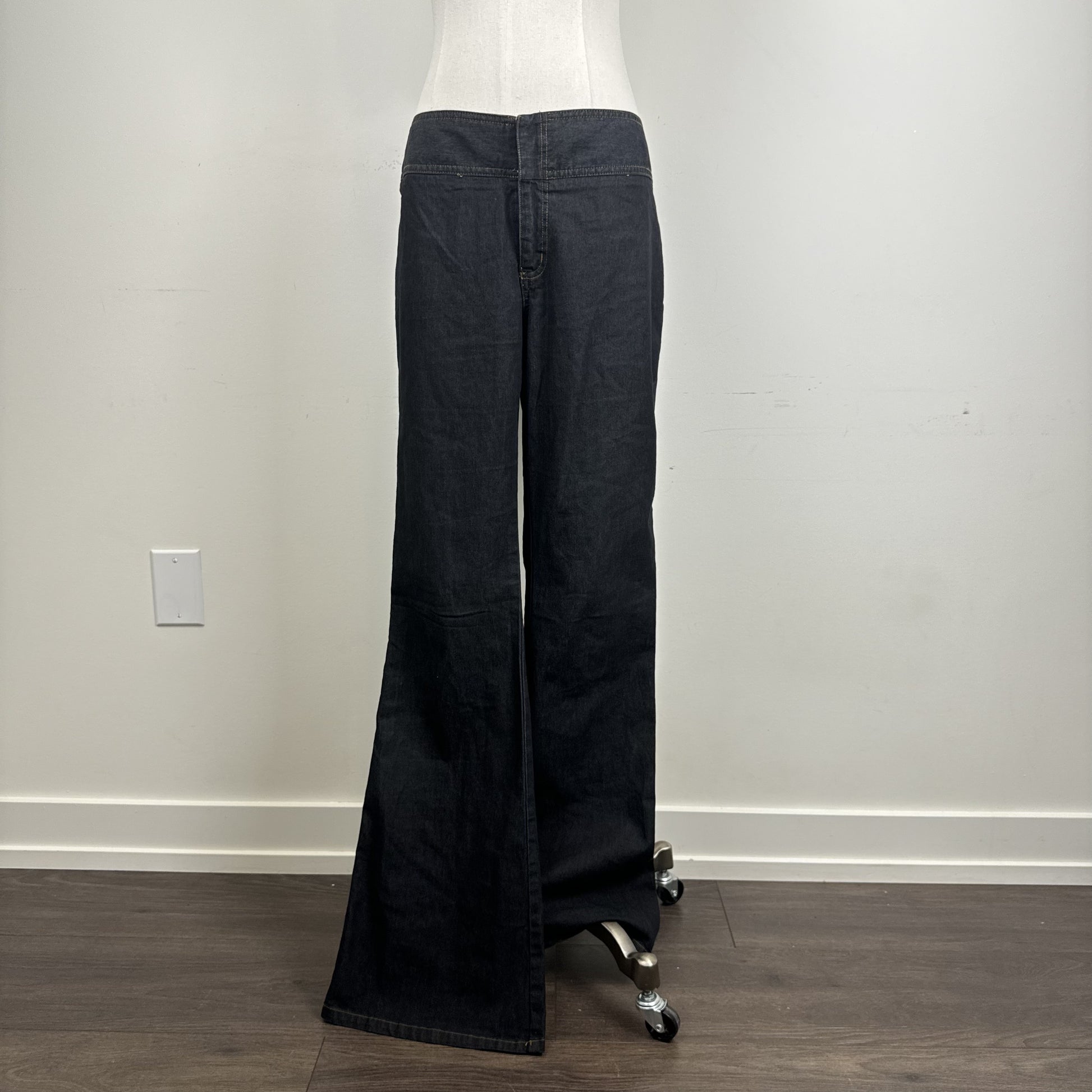 Vintage Smart Set Dark Wash Low Rise Flared Bootcut Jeans – view 2