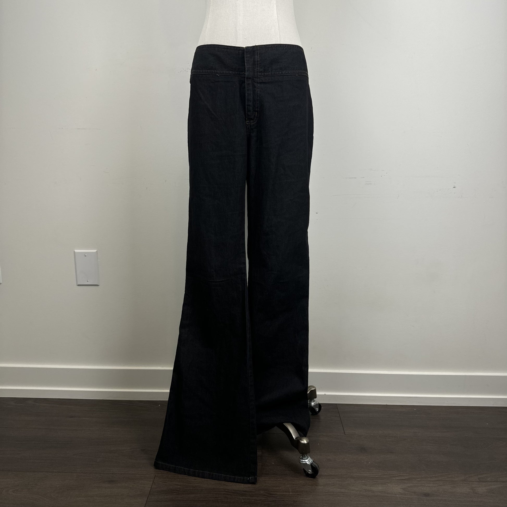 Vintage Smart Set Dark Wash Low Rise Flared Bootcut Jeans – view 3