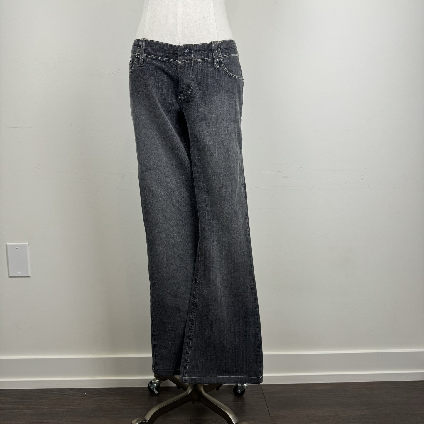 Y2K Buffalo Grey Low Rise Flared Jeans Clip Button Closure