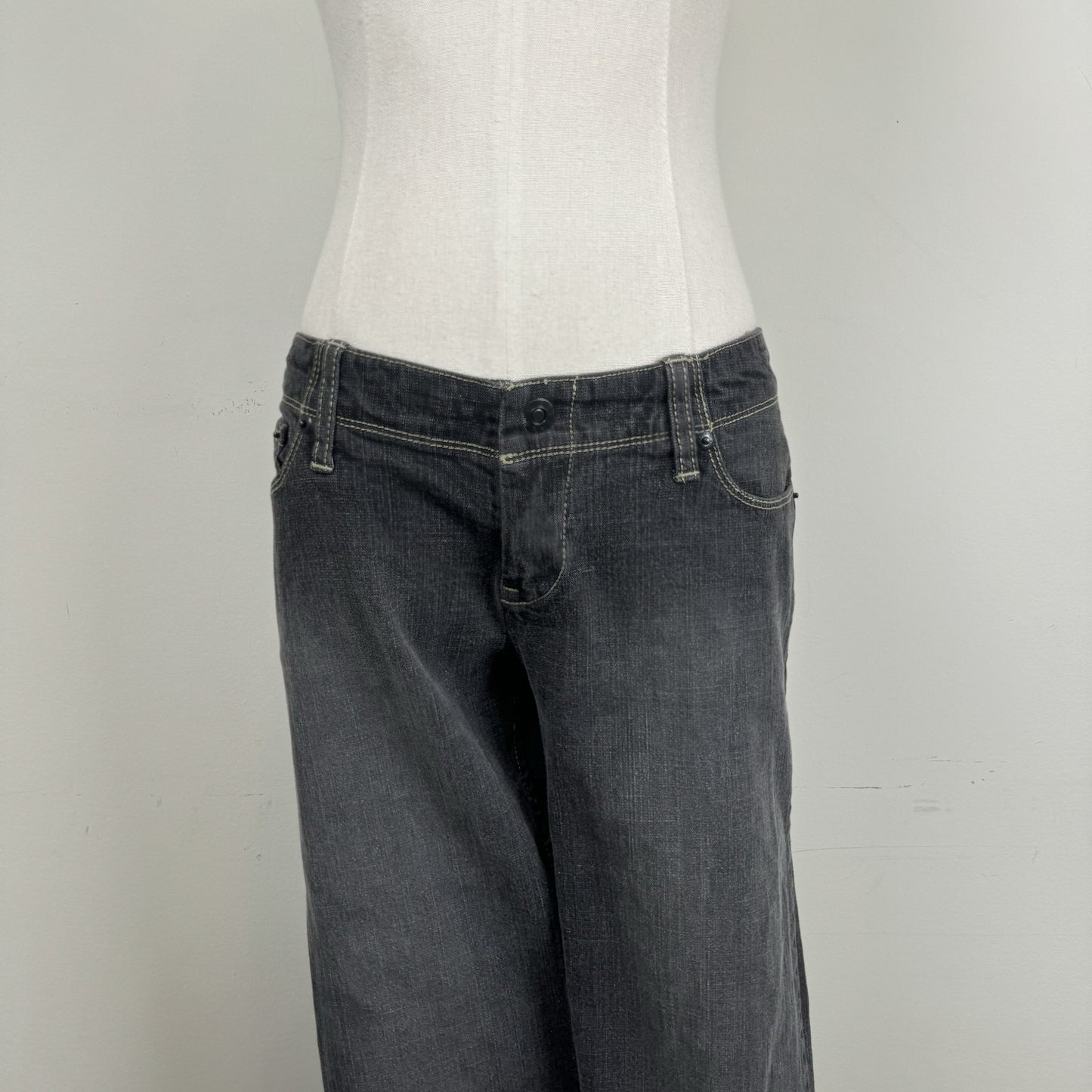 Y2K Buffalo Grey Low Rise Flared Jeans Clip Button Closure – view 6