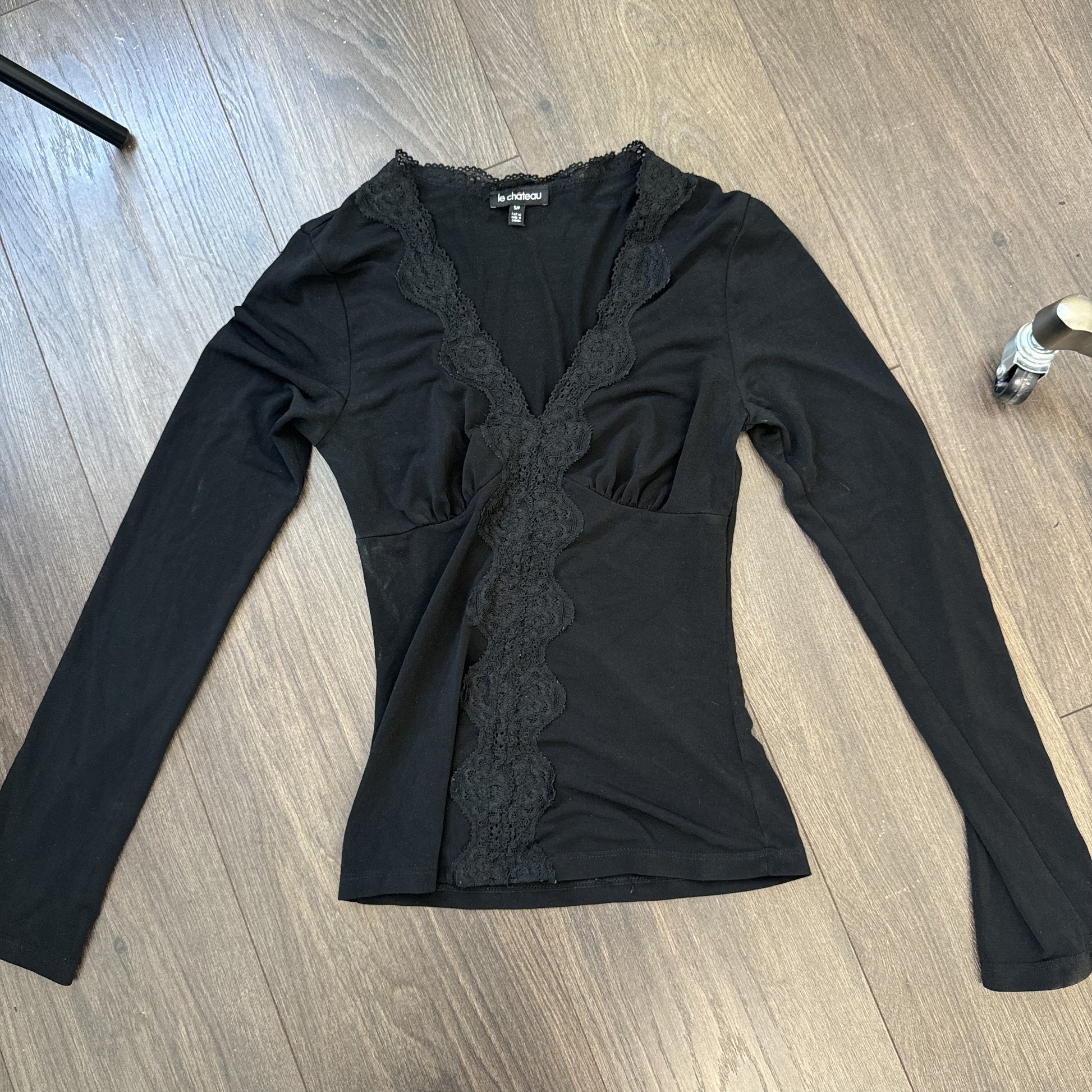 Vintage Le Chateau Fitted Lace Bell Sleeve Top – view 11