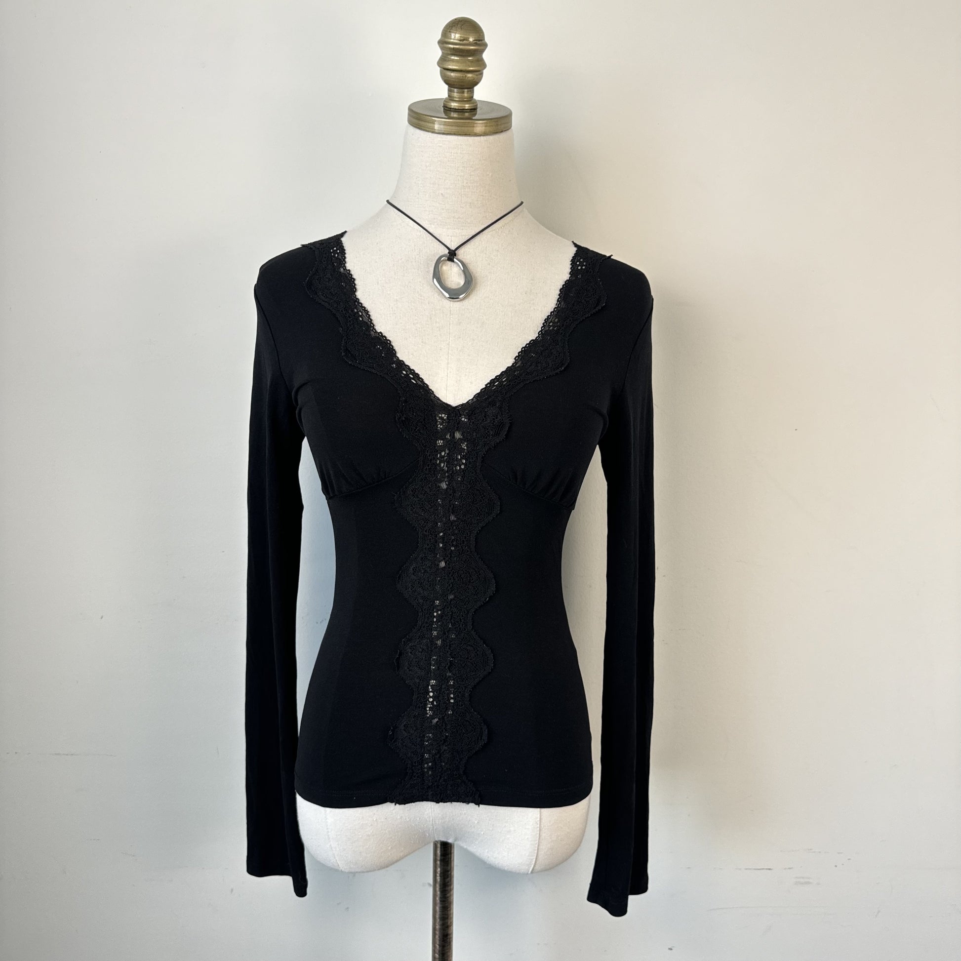 Vintage Le Chateau Fitted Lace Bell Sleeve Top