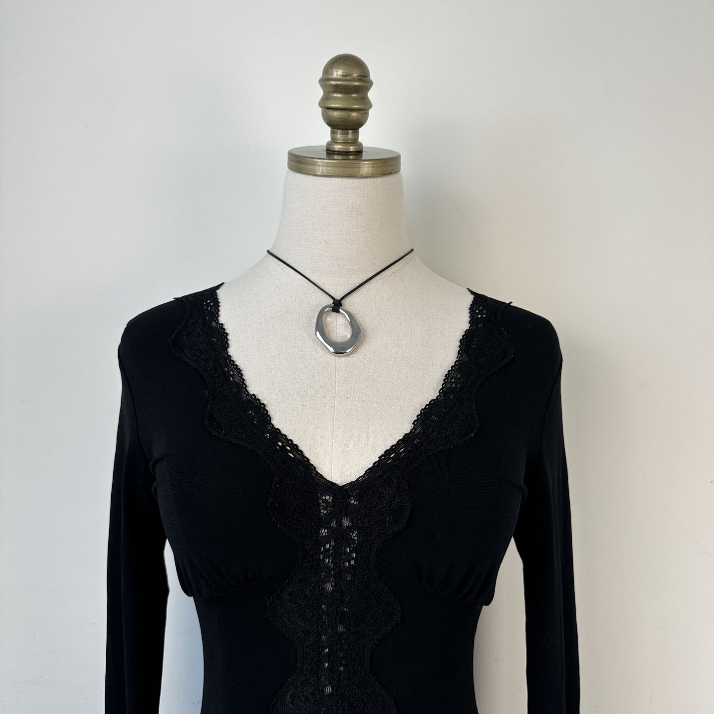 Vintage Le Chateau Fitted Lace Bell Sleeve Top – view 7