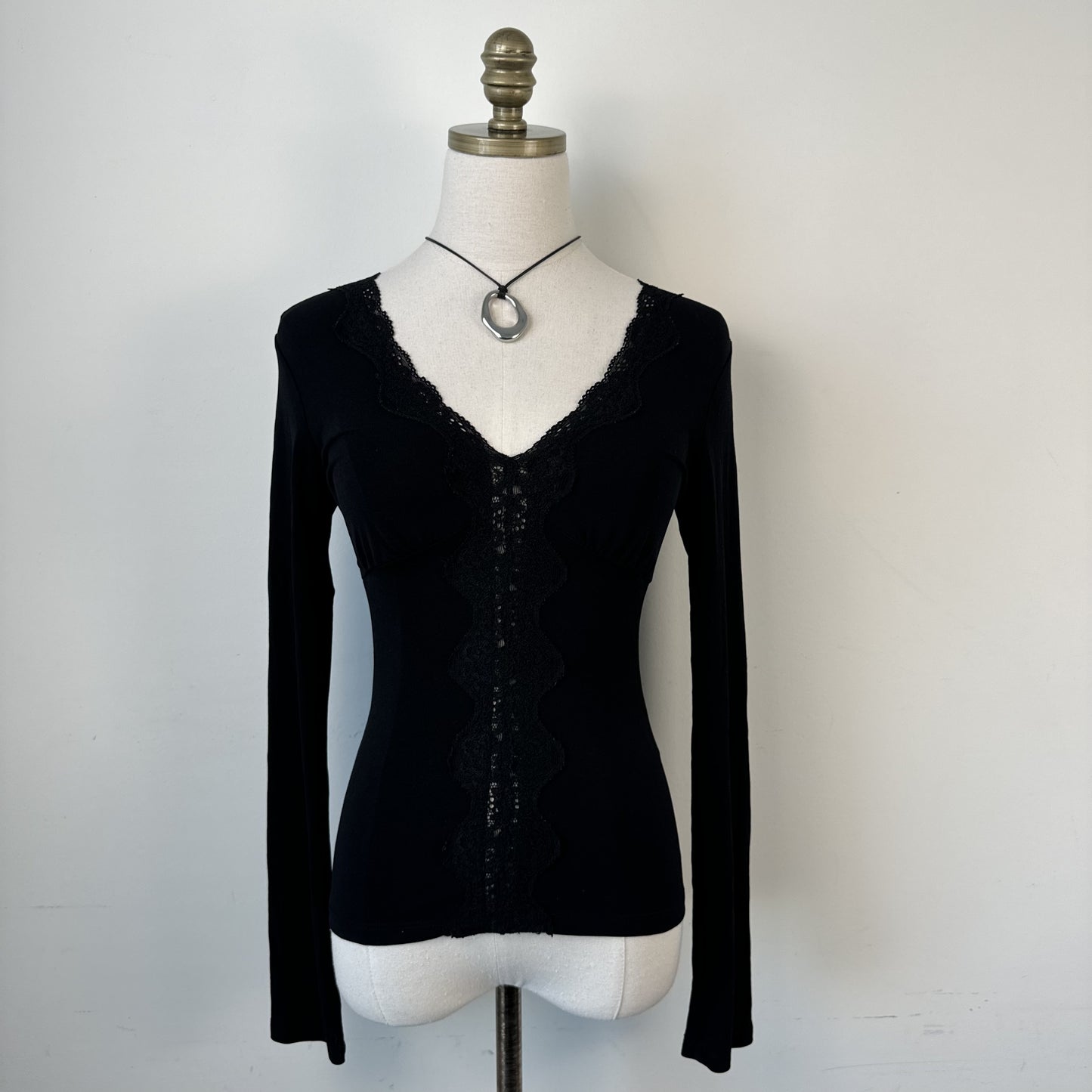 Vintage Le Chateau Fitted Lace Bell Sleeve Top – view 3