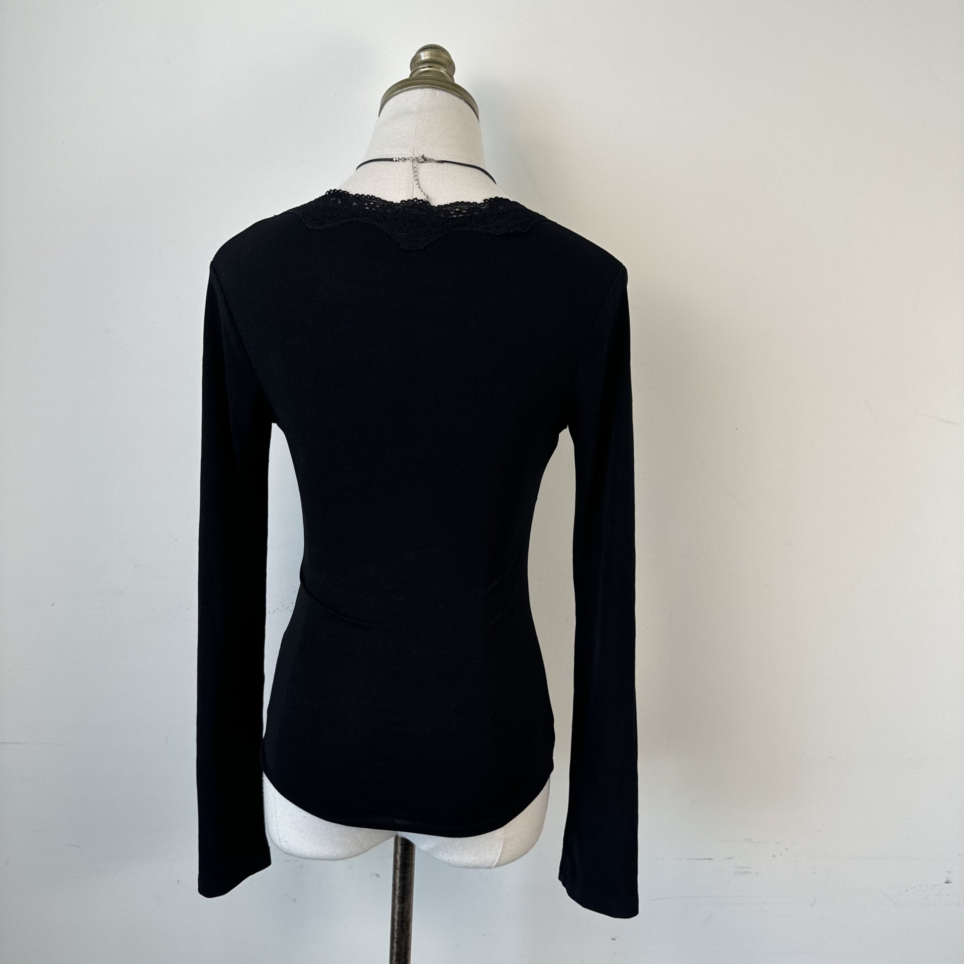 Vintage Le Chateau Fitted Lace Bell Sleeve Top – view 5