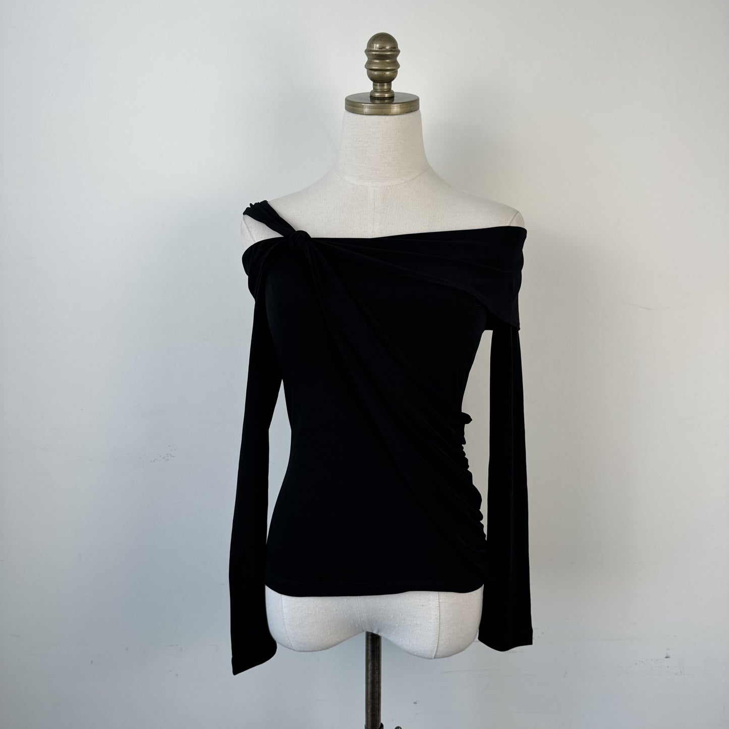 Vintage Express Black Off Shoulder Draped Long Sleeve Top – view 3