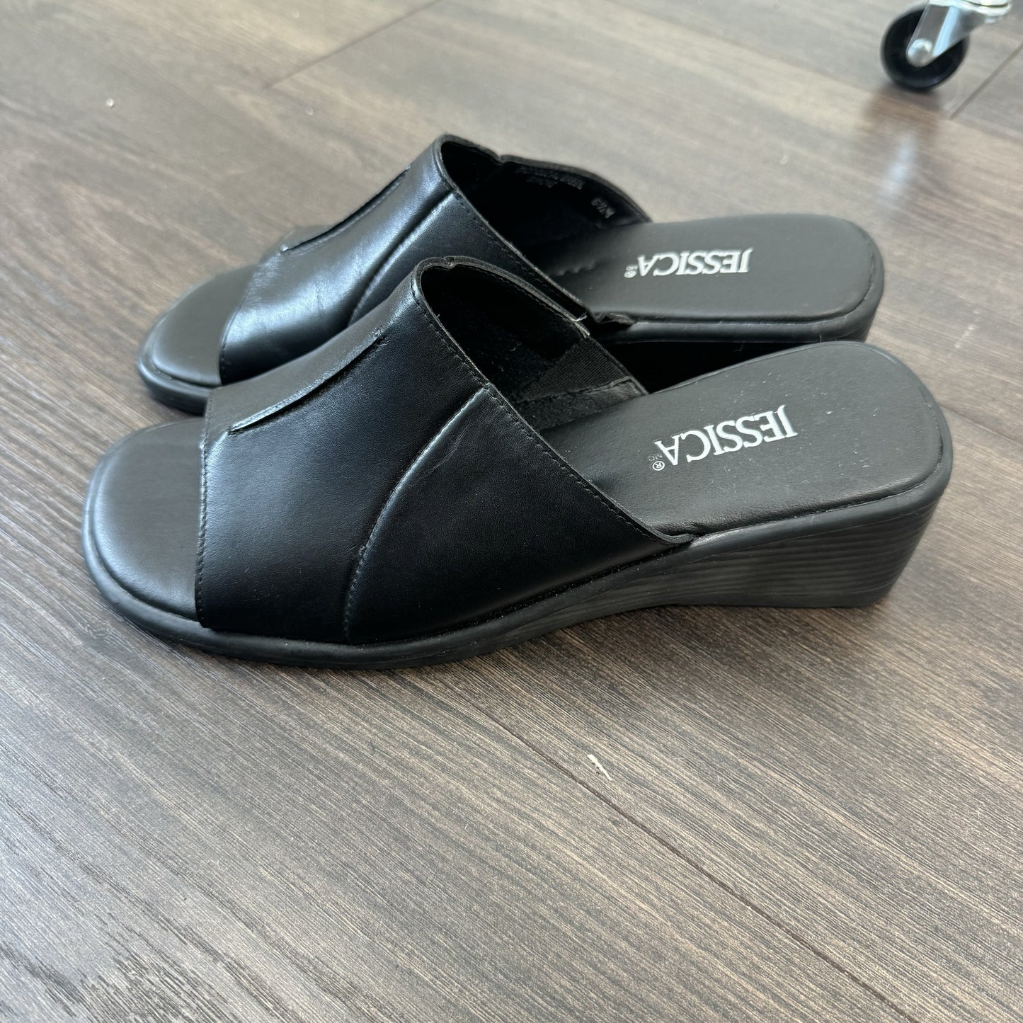 Vintage Black Jesscia Leather Wedge Sandals – view 7