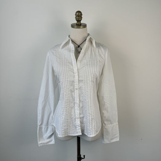 Vintage Suzy Shier White Fitted Pleated Button Up Shirt