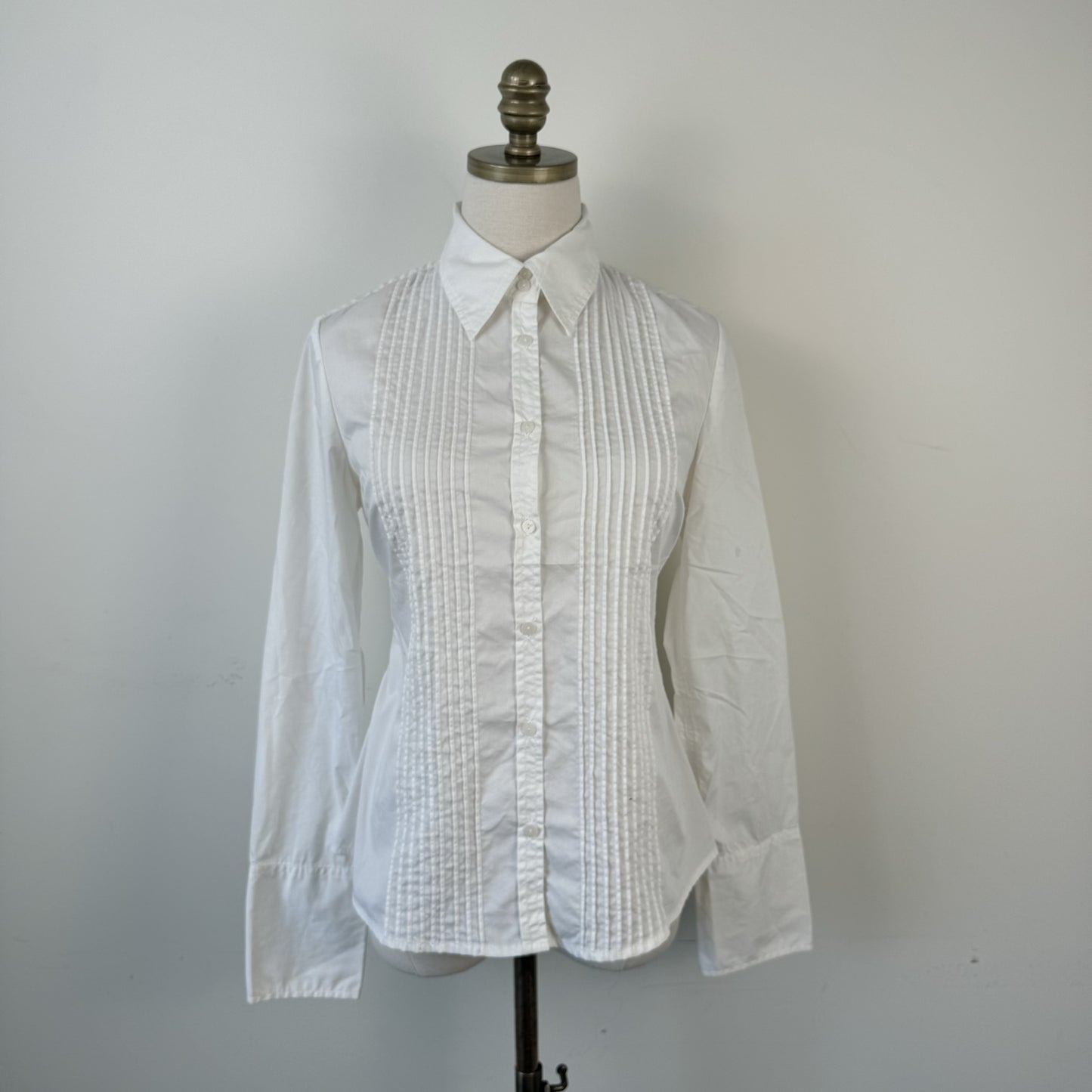 Vintage Suzy Shier White Fitted Pleated Button Up Shirt – view 5