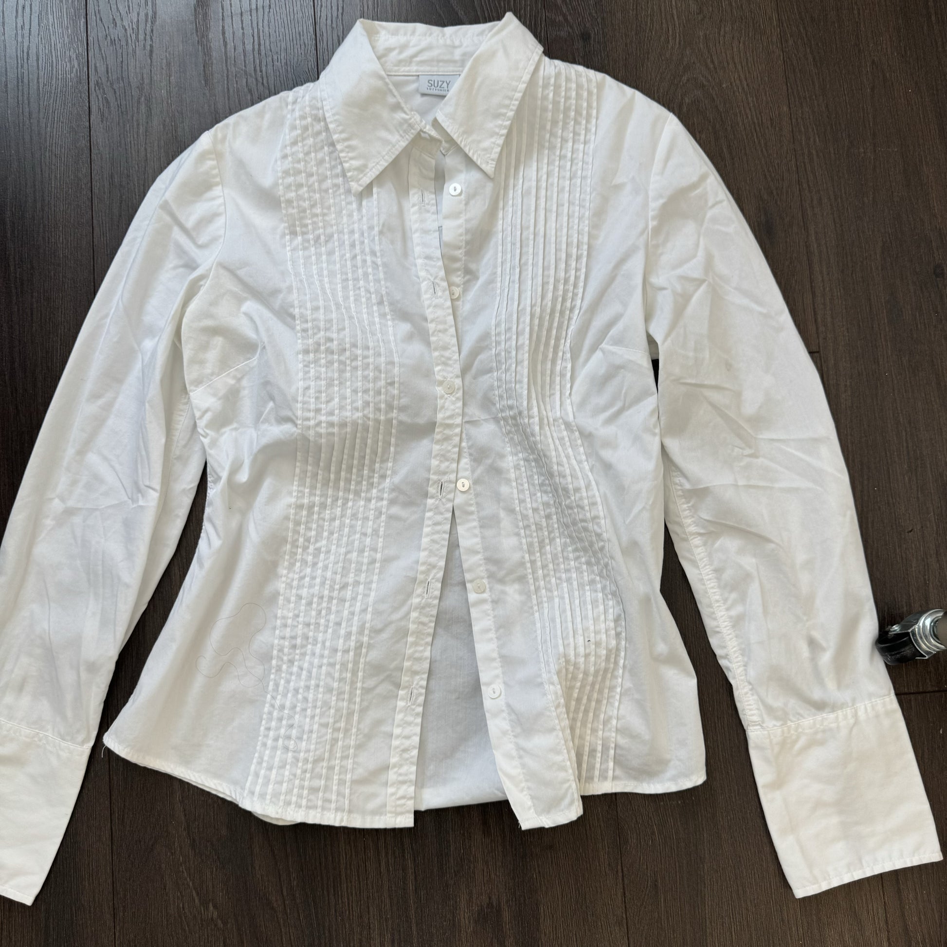 Vintage Suzy Shier White Fitted Pleated Button Up Shirt – view 10