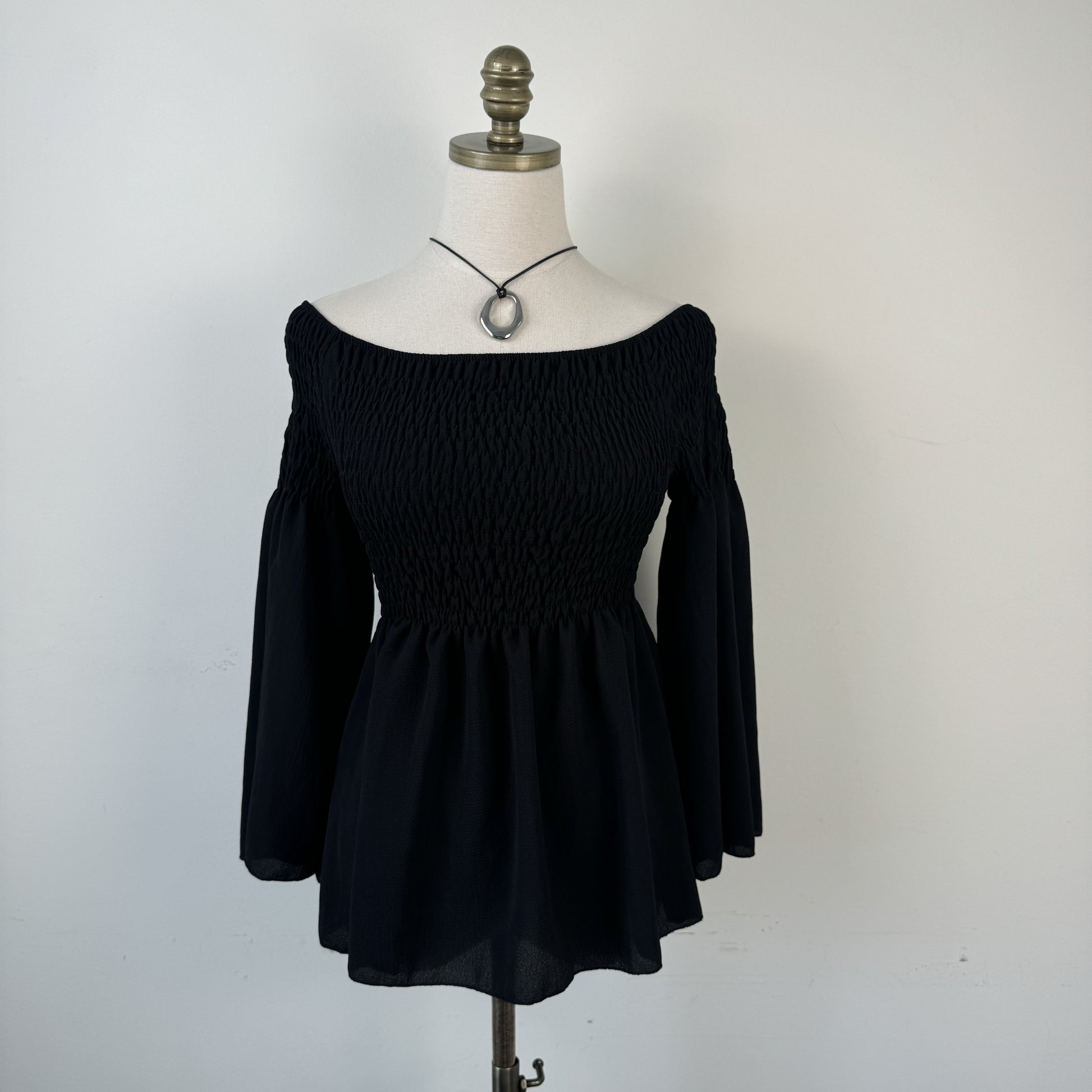 Vintage Off Shoulder Bell Sleeve Ruched Fitted Top – view 2