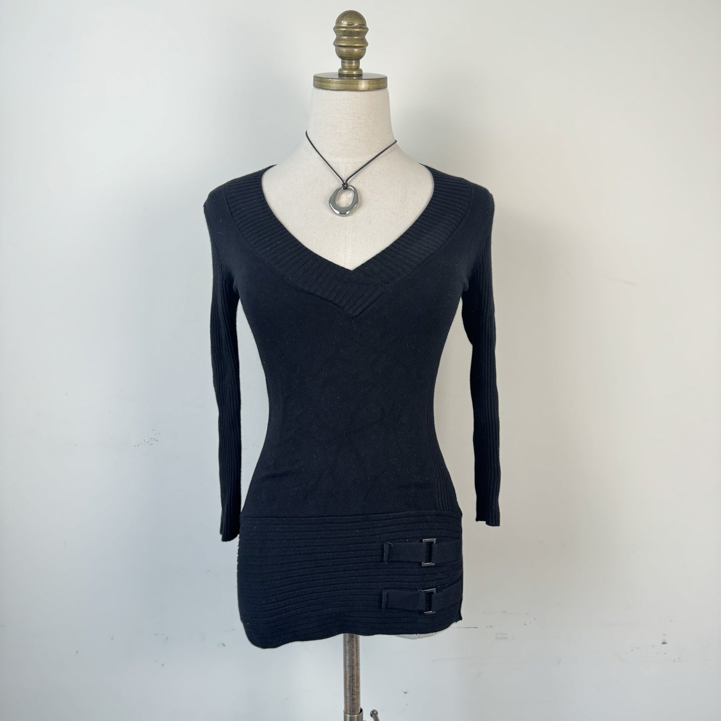 Le Chateau Black Fitted V-Neck Sweater with Buckle Waist Detail – view 3