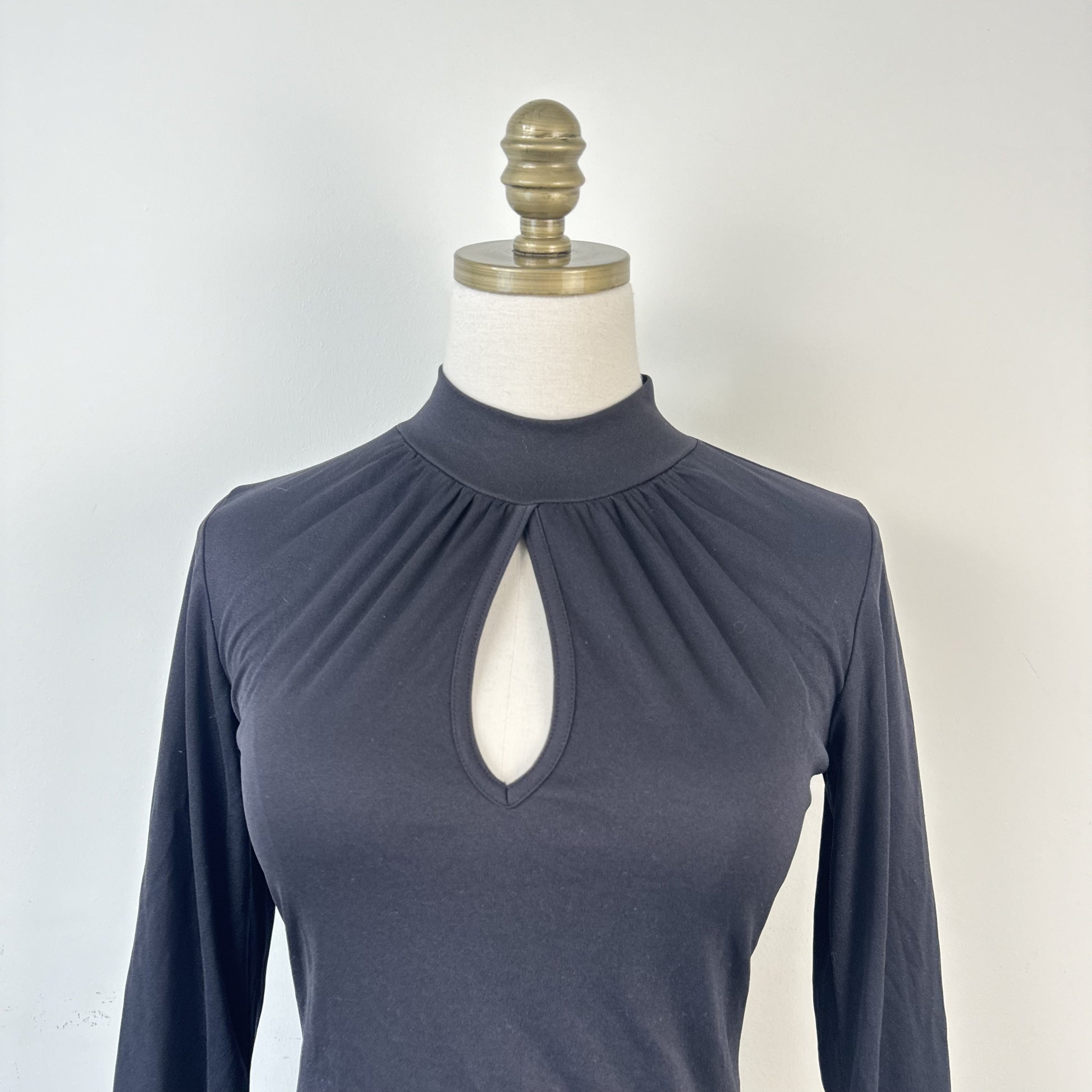 Vintage Black Fitted Bell Sleeve Diamond Cutout Top – view 7
