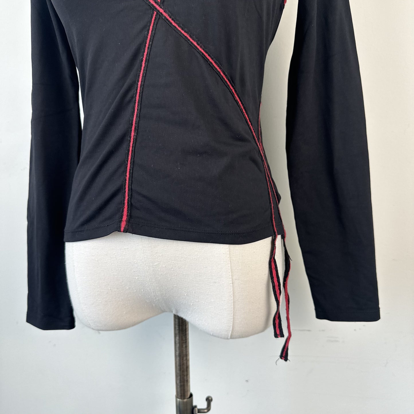Vintage Made in Canada Black Boat Neck Fitted Top with Red Swirl Design – view 6
