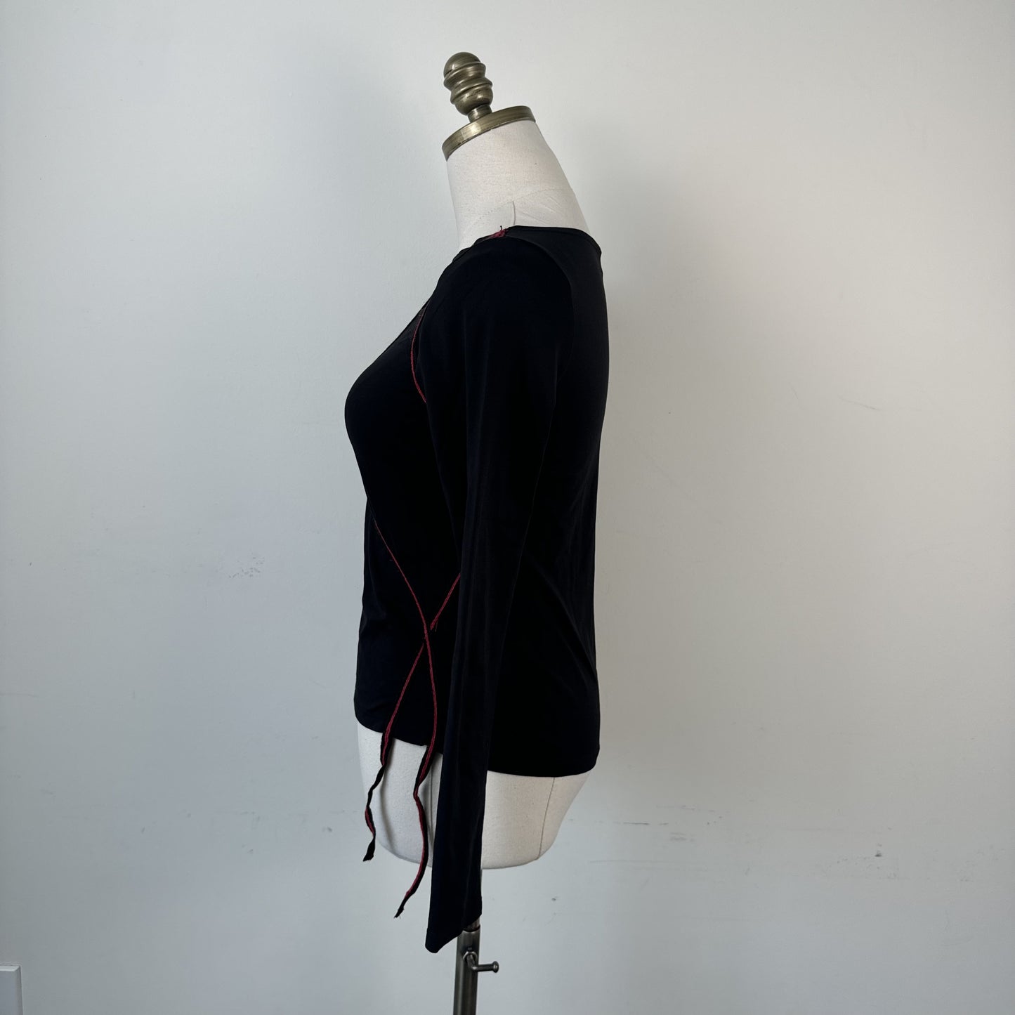 Vintage Made in Canada Black Boat Neck Fitted Top with Red Swirl Design – view 2