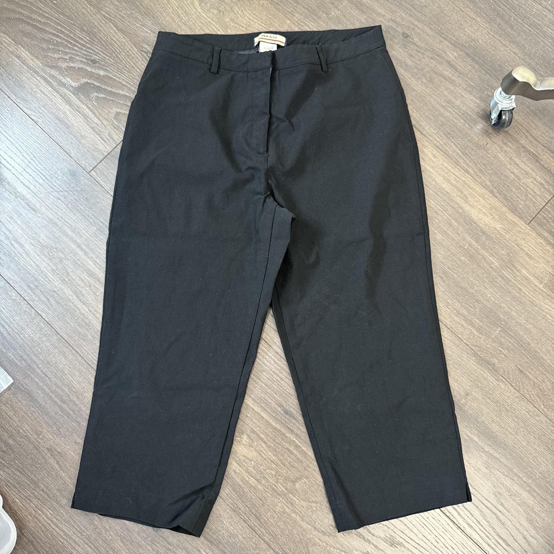 Vintage Black Capri Pants – view 8