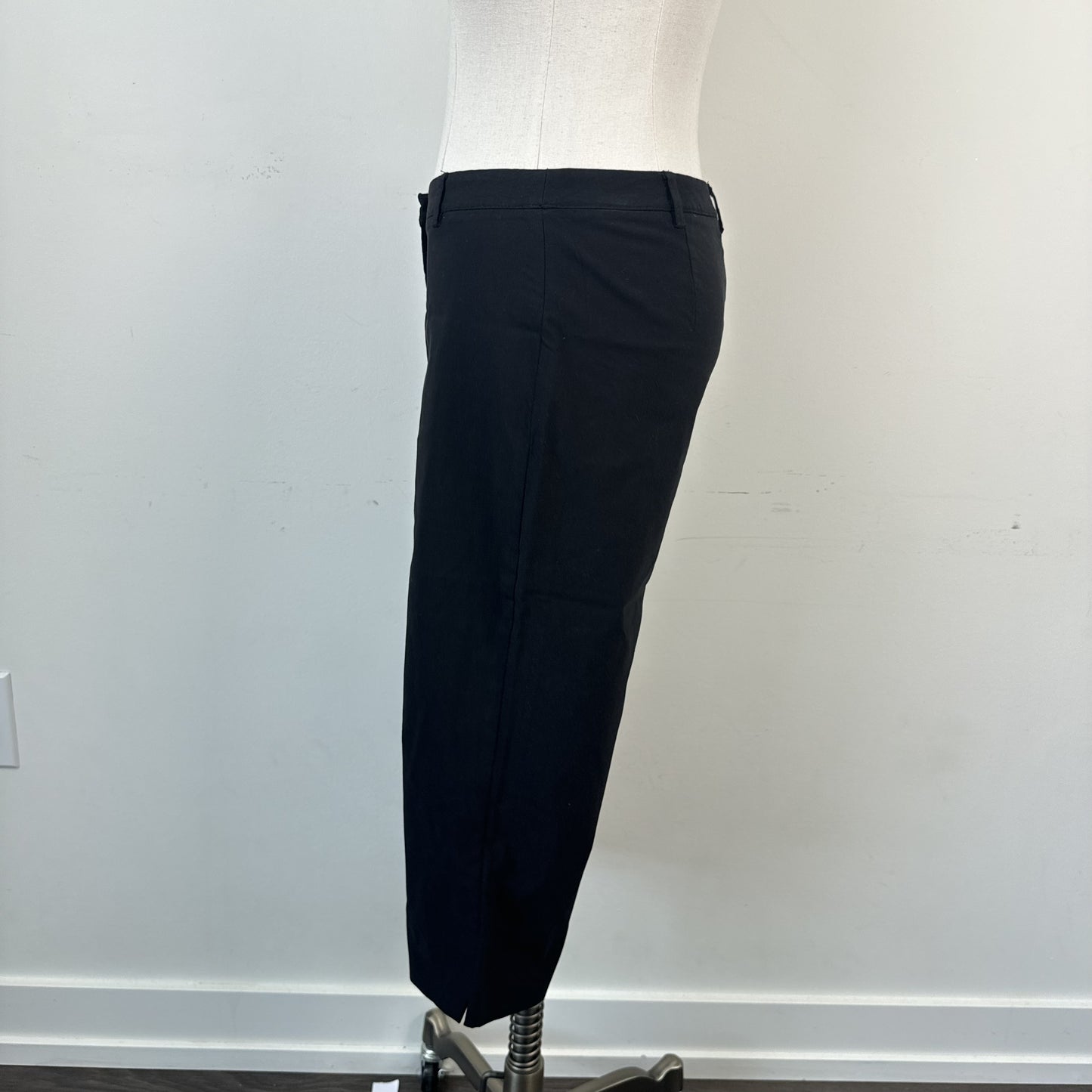 Vintage Black Capri Pants – view 4