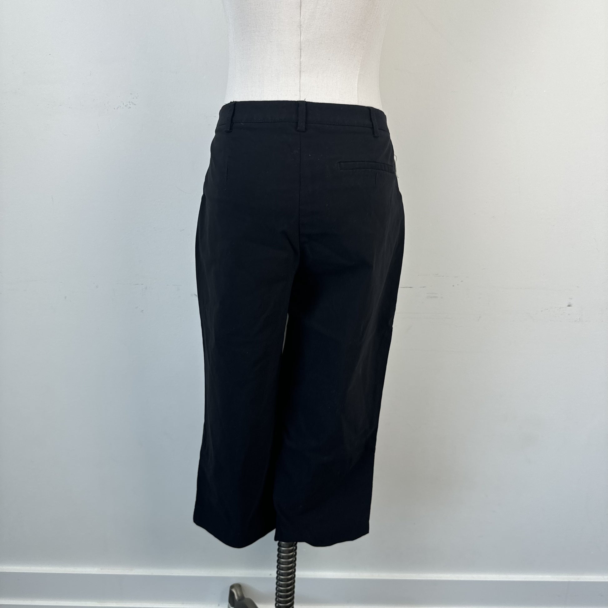 Vintage Black Capri Pants – view 5